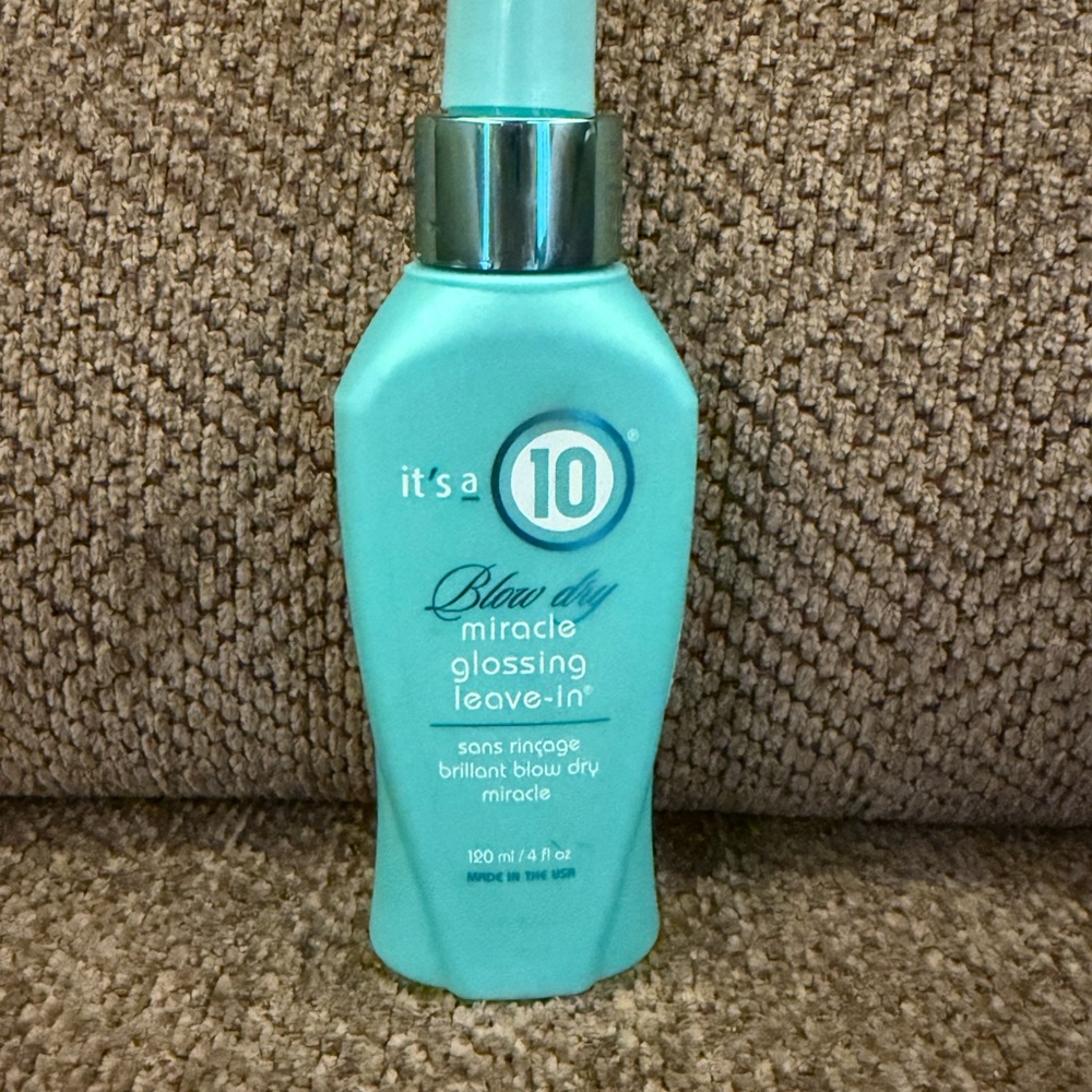 It's a 10 Miracle Glossing Leave-In